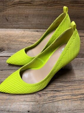 Mix No. 6 Neon Yellow Pointed Toe Pumps